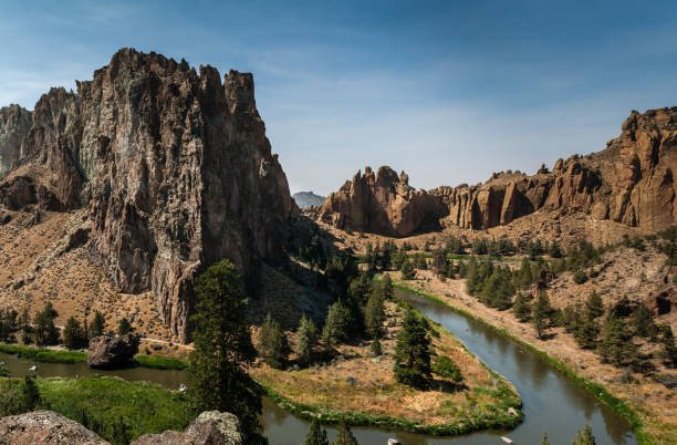 Best Places To Camp In Oregon 3 Smith Rock State Park – A Dramatic Cliffside Camp in Central Oregon